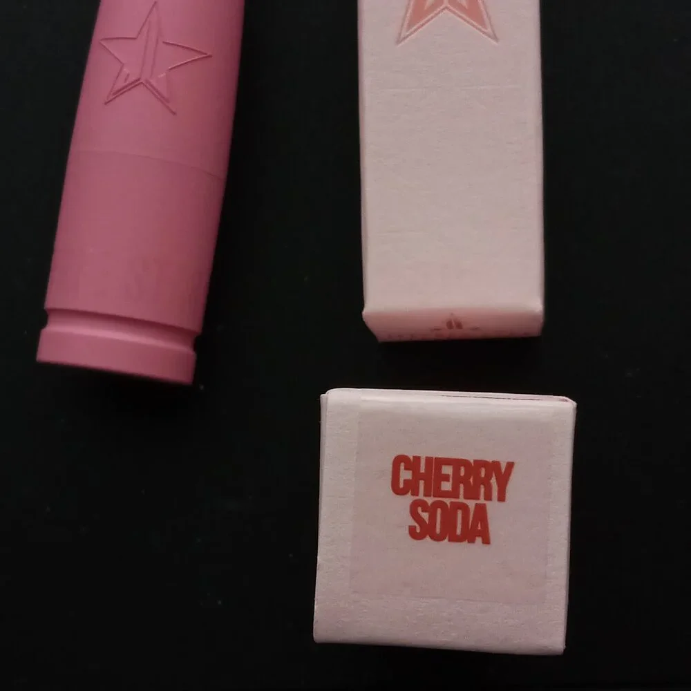Jeffree Star Velvet Trap Lipstick Cherry Soda NEW